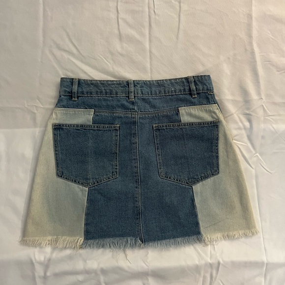 A-Line Mini Jean Skirt. Brand: Cotton On. Size US4 (26inch waist) - Picture 4 of 7